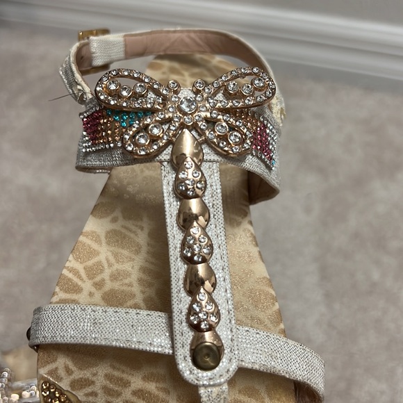 Sandals - Picture 3 of 3